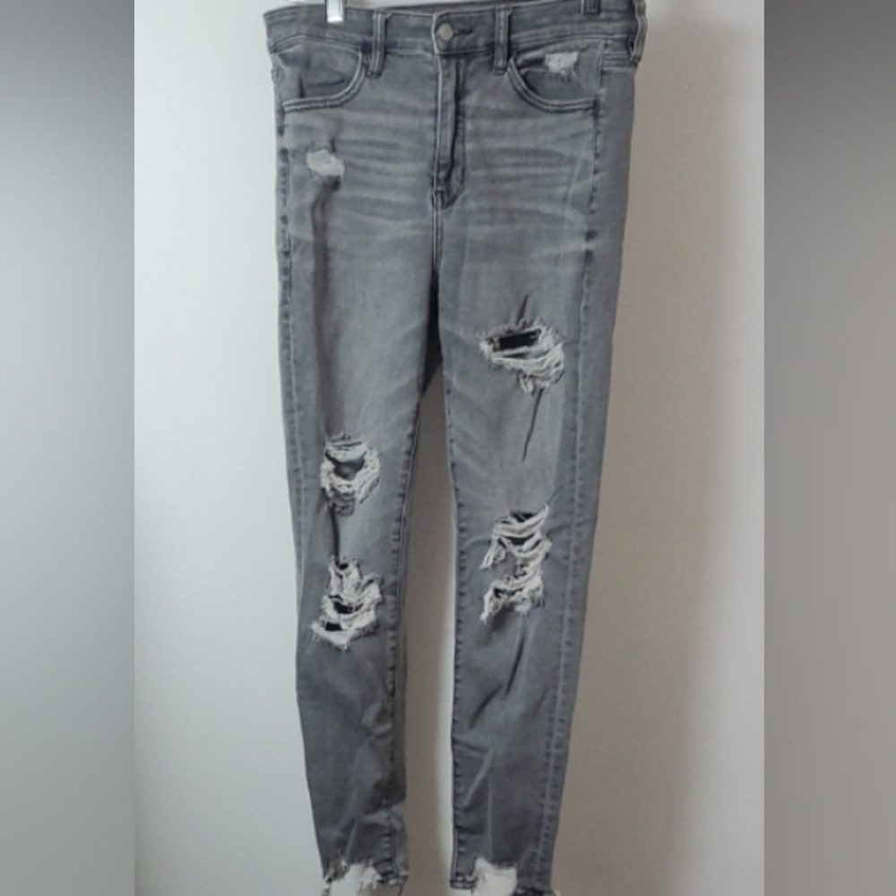 American Eagle Outfitters Gray Distressed Skinny Jeans